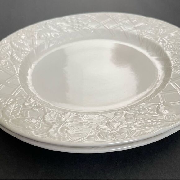 Mikasa English Countryside White 11” Stoneware Dinner Plate Set of 2 - Picture 6 of 16